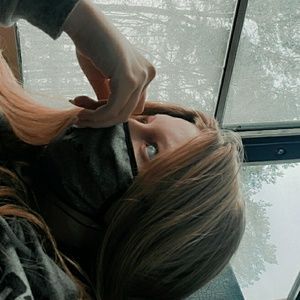 Meet your Posher, Olivia